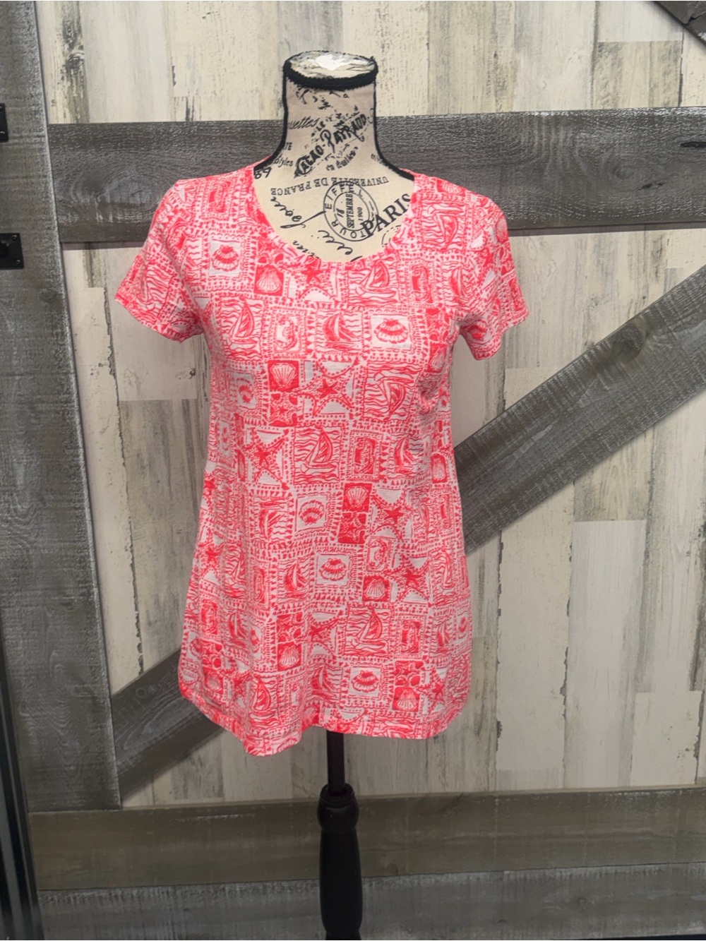 Lilly Pulitzer Coral and White Short-Sleeve Patterned Tee